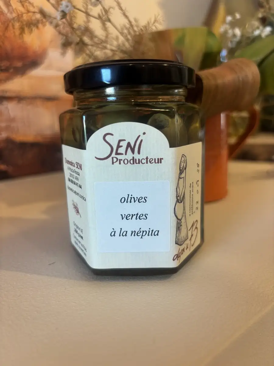 Olives vertes à la nepita